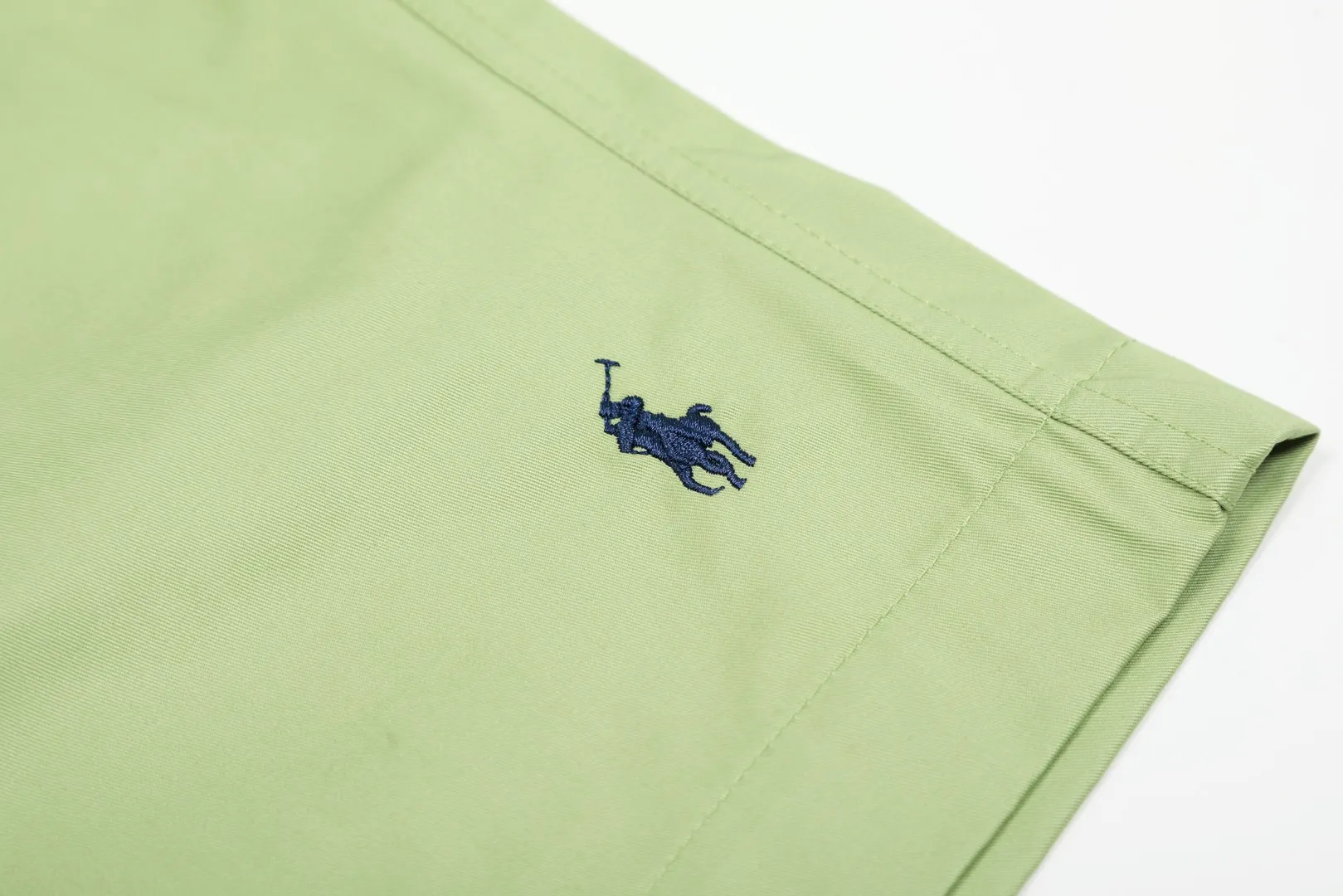 P166 💰 "Top quality" Style number: 1102# [Ralph Lauren Paul small label war horse basic classic shorts] ✅Ralph Lauren Ralph Lauren dopamine war horse small label outdoor shorts ✅Summer fresh, classic and versatile drawstring basic classic shorts ✅Lazy style must-have item The upper body has a fresh feeling ✅Nylon silk floss is smooth and soft, highly breathable and not stuffy ✅Specialized for platform live broadcast, wholesale entity, summer running volume ✅Simple and easy to match, light American style, super great ✅Standard for summer, small and sexy is YYDS, a must-have for petite girls. Size: S-L #Elastic waistline can be stretched. Color: Black, White, Light Blue, Off-white, Pink, Light Green, Khaki